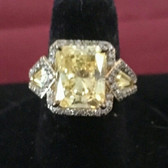 Jean Dousset Jewelry - ISO Jean Dousset absolute canary ring